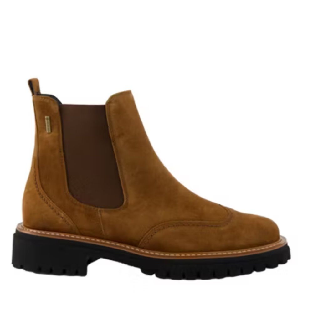 Cognac suede leather boots. Women’s US sizes. Gore-Tex water-repellent
